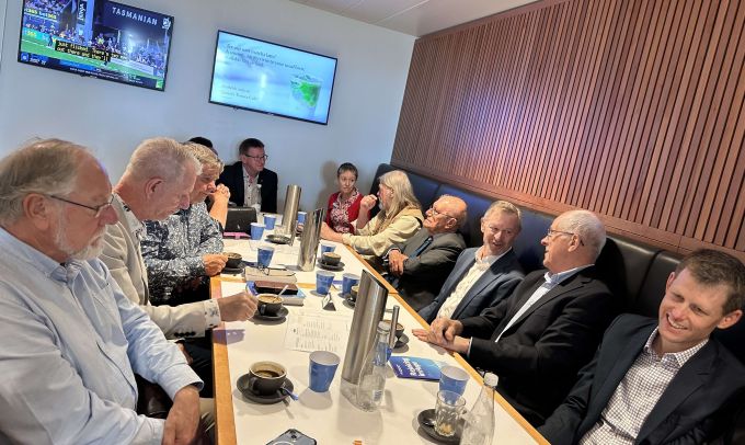 An informal catch up over coffee after the National Prayer Breakfast.