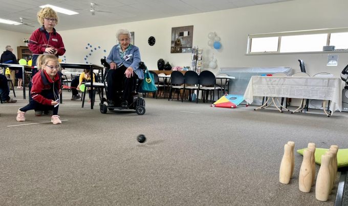 Encounter students taking part in the intergenerational program.